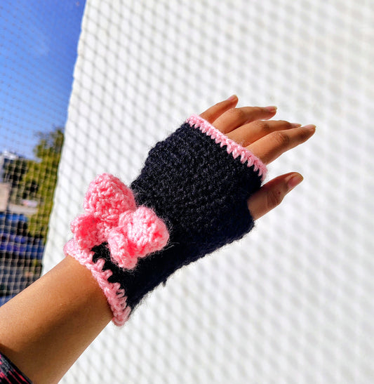 Cozy Bow Mittens