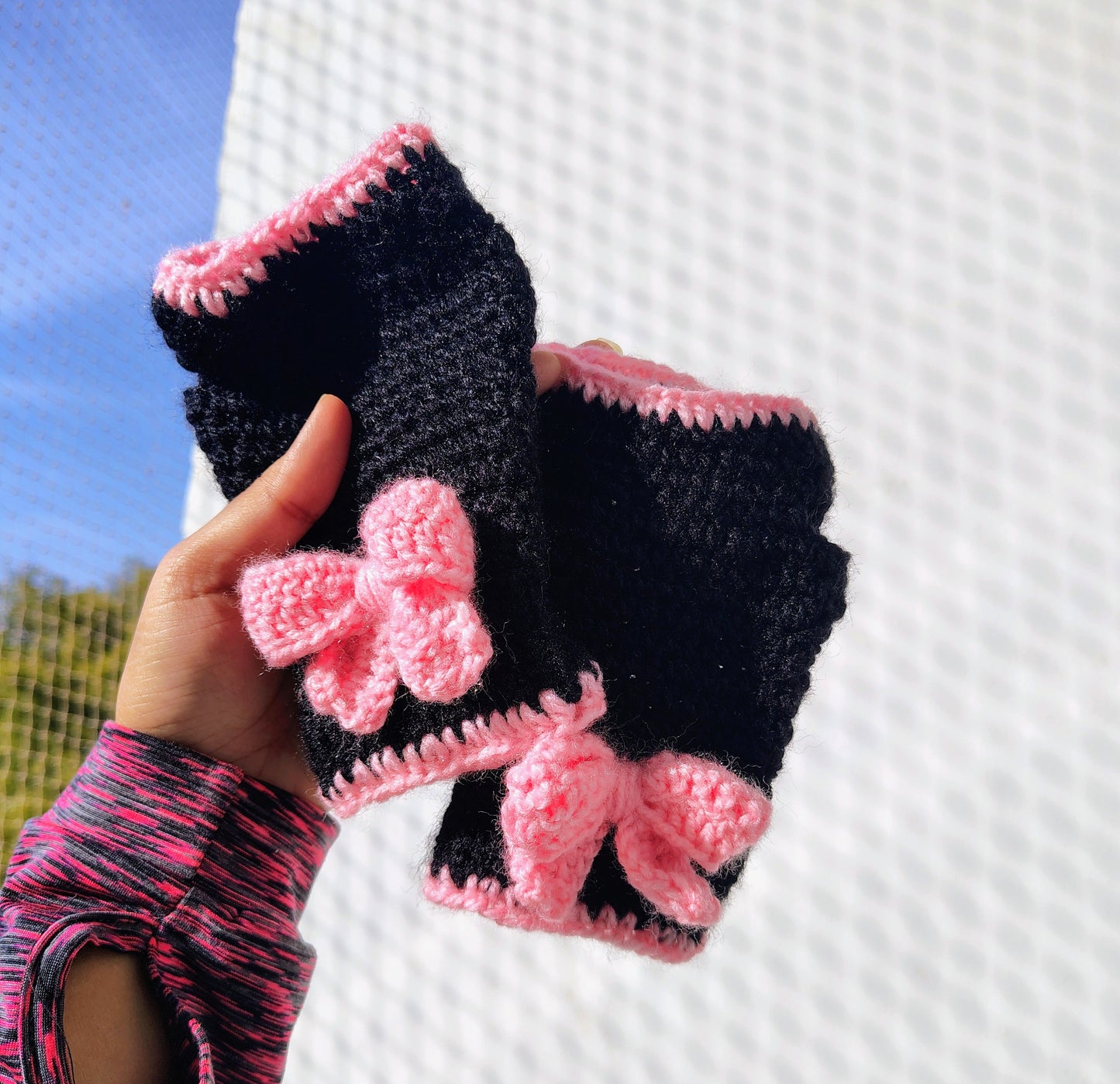 Cozy Bow Mittens